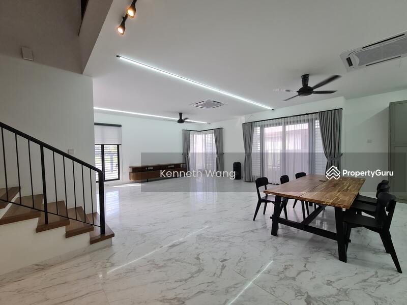 For Sale - Elmina, Reesia