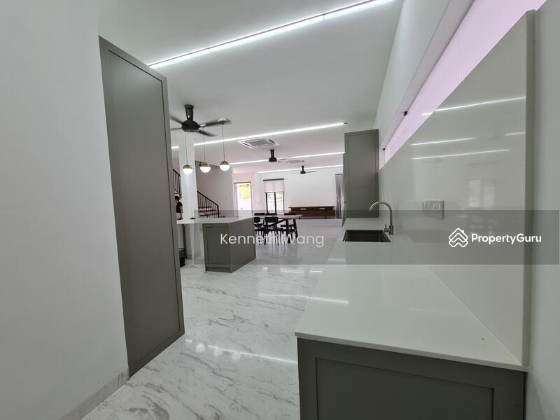 For Sale - Elmina, Reesia