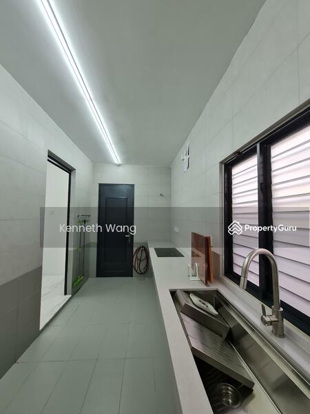 For Sale - Elmina, Reesia