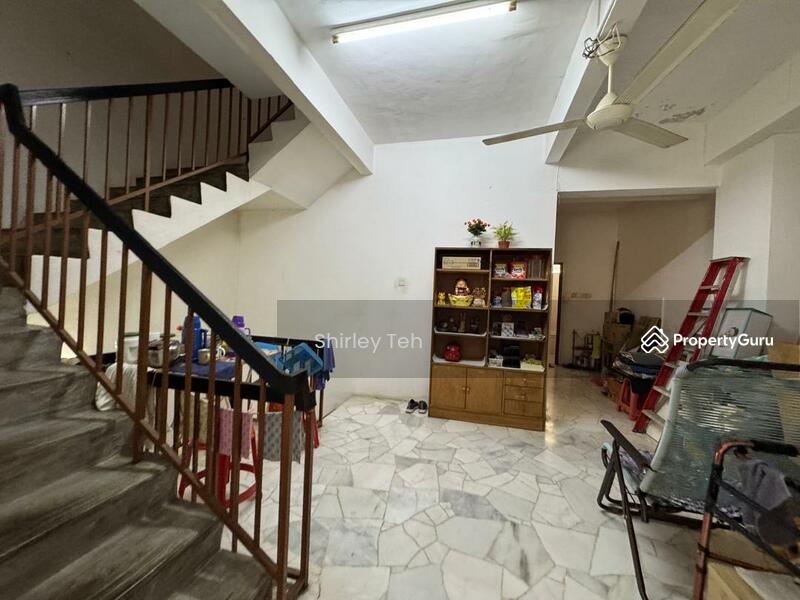 For Sale - 2.5 Sty Terrace House