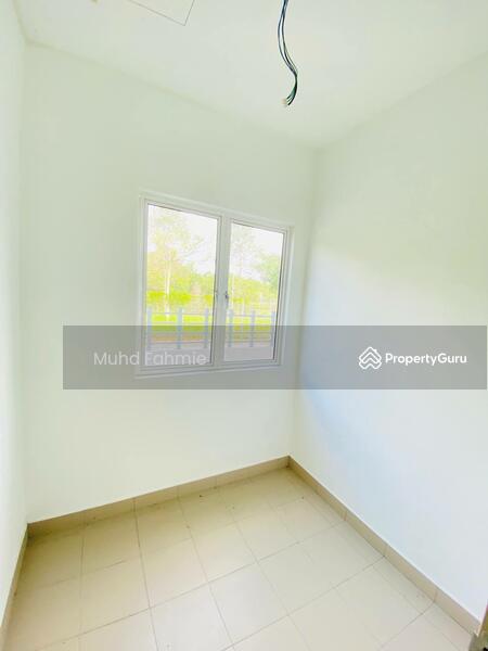Laman Azalea, Nilai Impian