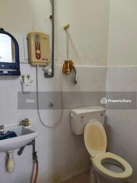 Untuk Dijual - Terrace house at Pulau Gadong