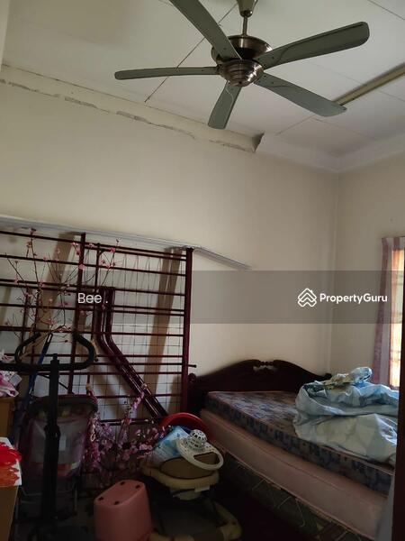 Untuk Dijual - Terrace house at Pulau Gadong