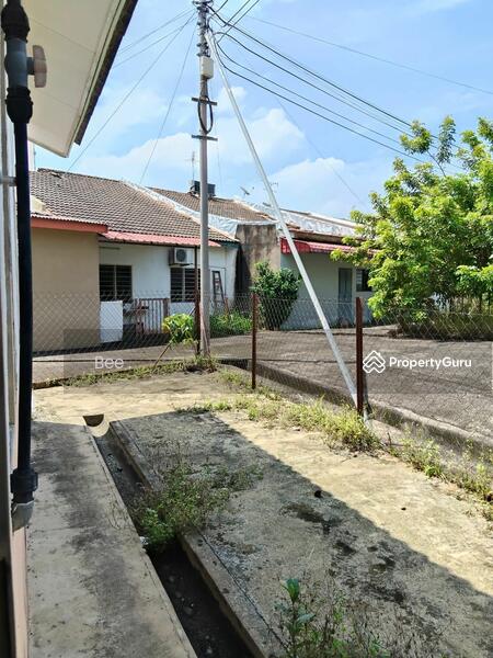 Untuk Dijual - Terrace house at Pulau Gadong