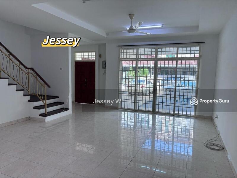 For Rent - Wide Body Terrace House, Bukit Jambul