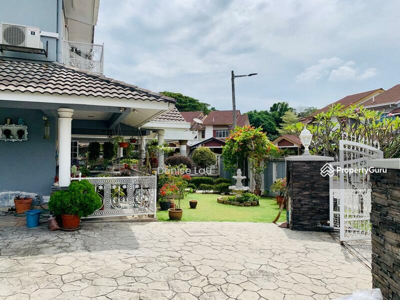 For Sale - Corner 2storey Semi-D Emerald East