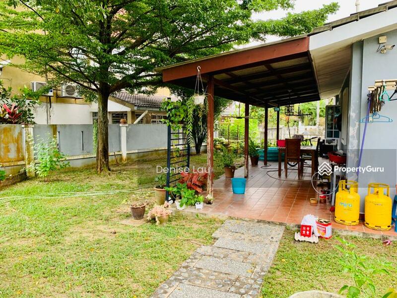 For Sale - Corner 2storey Semi-D Emerald East