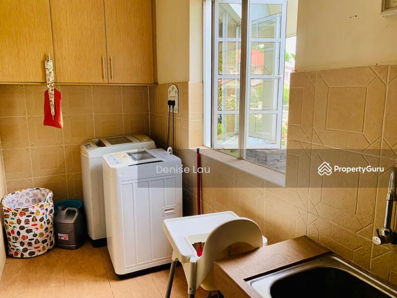 For Sale - Corner 2storey Semi-D Emerald East