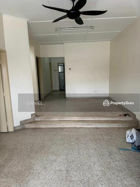 Untuk Disewa - Terrace house at SS12