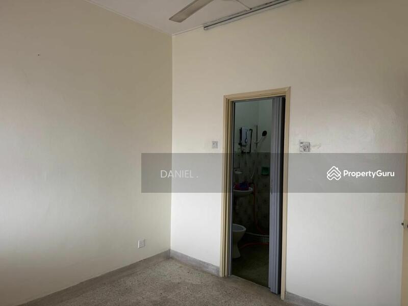 Untuk Disewa - Terrace house at SS12