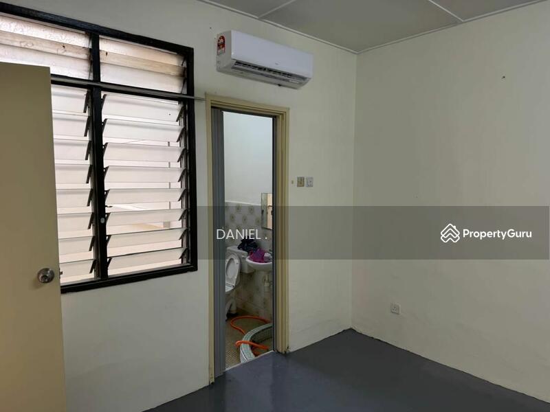 Untuk Disewa - Terrace house at SS12