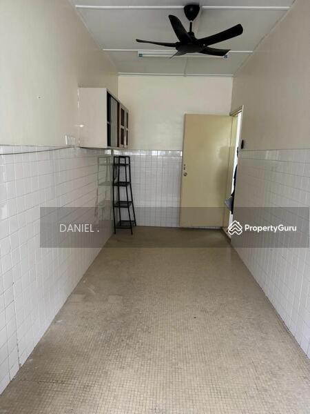 Untuk Disewa - Terrace house at SS12