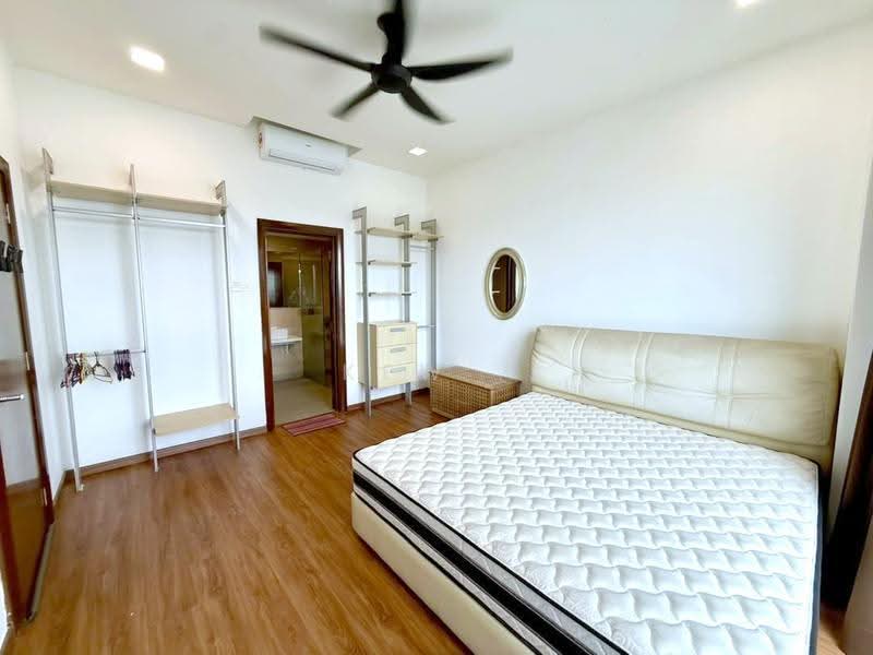 Service Residence for Sale at Regalia Residence - Kew . - Bedroom - PropertyGuru.com.my