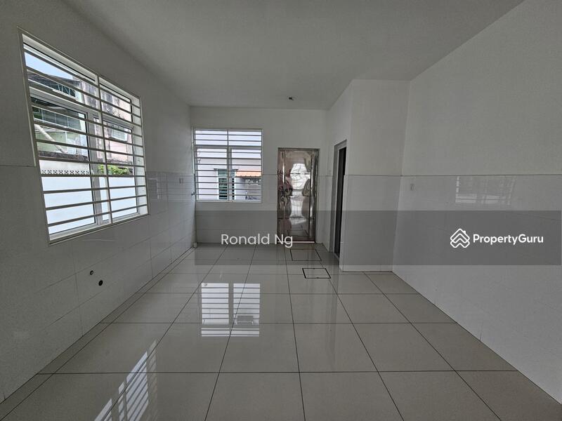 Untuk Dijual - 3 Storey Terrace Corner Farlim Ayer Itam