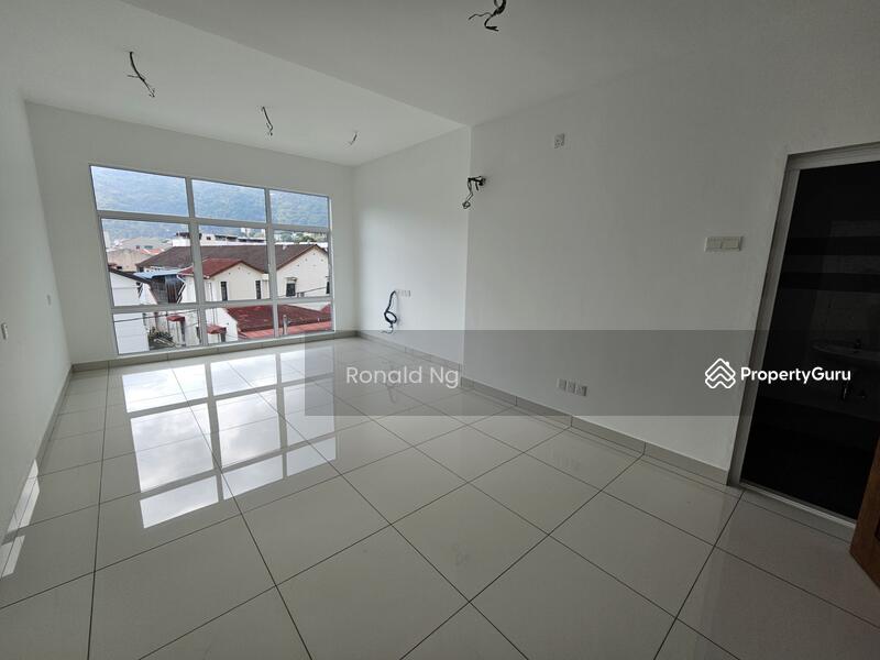 Untuk Dijual - 3 Storey Terrace Corner Farlim Ayer Itam