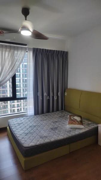 Kediaman Servis untuk Dijual di Country Garden Central Park - Healer Lau - Bedroom - PropertyGuru.com.my