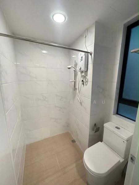 Service Residence for Sale at Country Garden Central Park - Healer Lau - Bathroom - PropertyGuru.com.my
