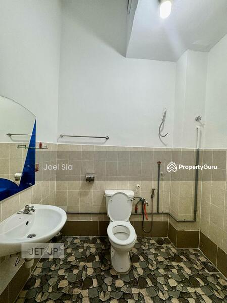 Bayu Tinggi Double Storey 20x70 Kitchen Extended House For Sale untuk Untuk Dijual - RM 718,000, Apr 2026 - PropertyGuru.com.my