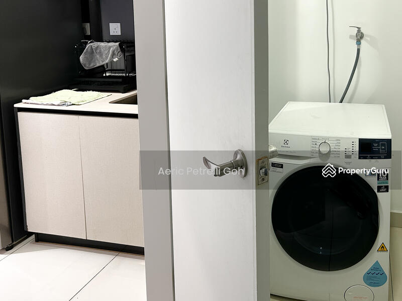 For Sale - The Amber Residence @ TwentyFive.7