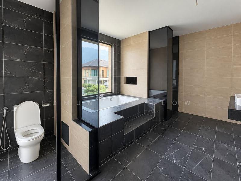 Bungalow House for Sale in Setia Eco Templer (Rawang) - Edmund CH Leow - Bathroom - PropertyGuru.com.my