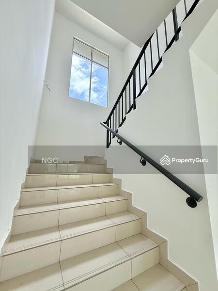 Untuk Dijual - Brand New Double Storey Bungalow Taman Pura Kencana