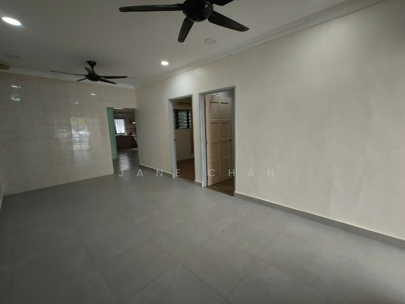 1-storey Terraced House for Sale in Kepong Baru (Kepong) - Jane Chan - Living Room - PropertyGuru.com.my
