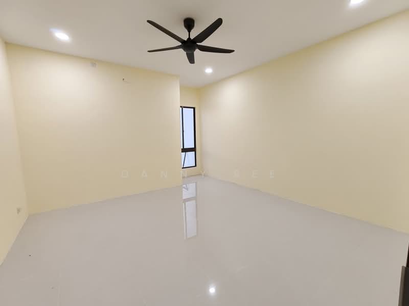 Semi-Detached House for Sale in Taman Senai Utama (Kulai) - Danny See - Living Room - PropertyGuru.com.my