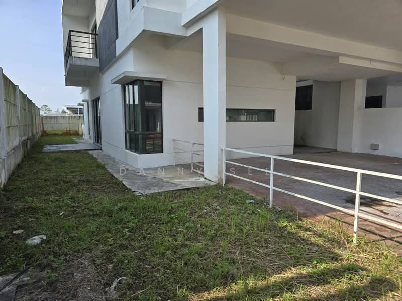 Semi-Detached House for Sale in Taman Senai Utama (Kulai) - Danny See - Exterior - PropertyGuru.com.my