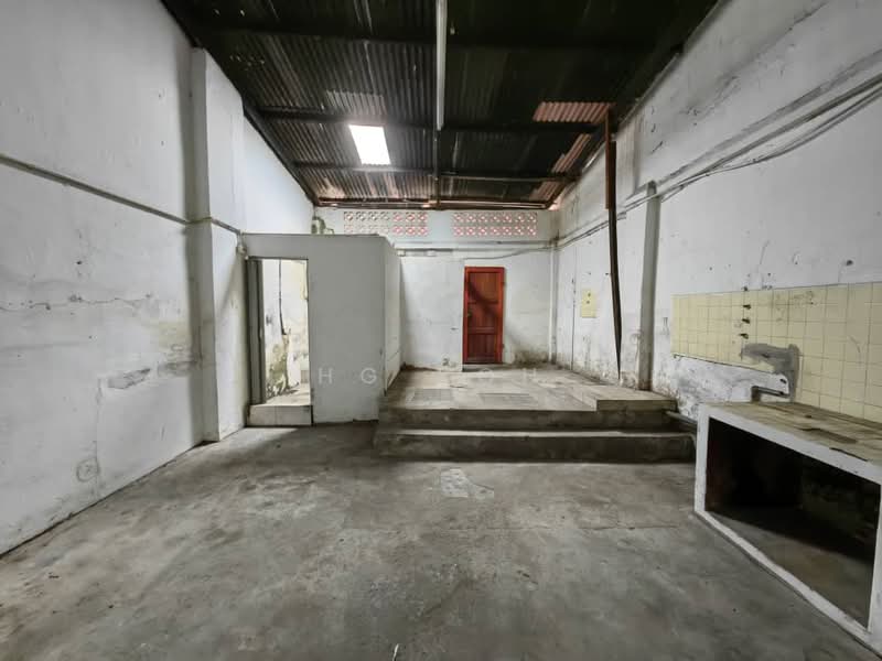 Kedai untuk Dijual di Taman Semabok Jaya (Semabok) - HG KOH - Interior - PropertyGuru.com.my