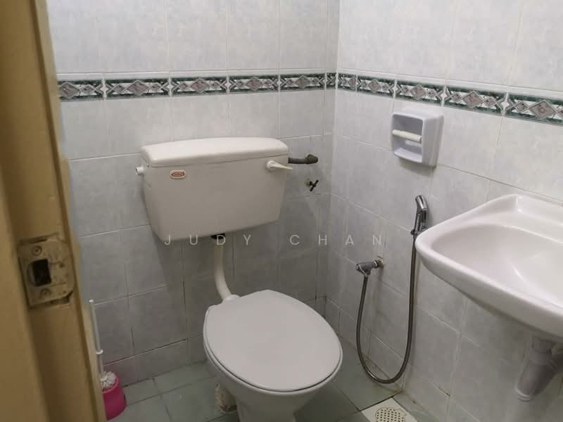 Pangsapuri untuk Disewa di Subang Perdana Goodyear Court 10 - Judy Chan - Bathroom - PropertyGuru.com.my