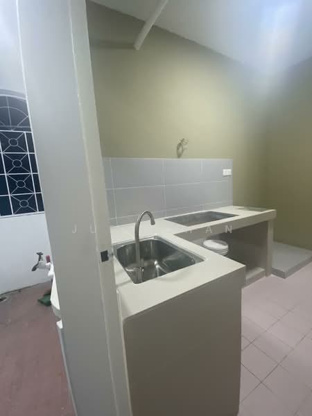Apartment for Rent at Subang Perdana Goodyear Court 10 - Judy Chan - Kitchen - PropertyGuru.com.my