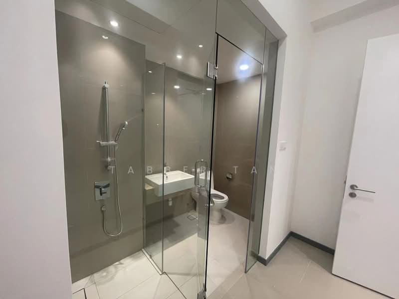 Servis Apartment untuk Disewa di Southlink - Tabber Tan - Bathroom - PropertyGuru.com.my