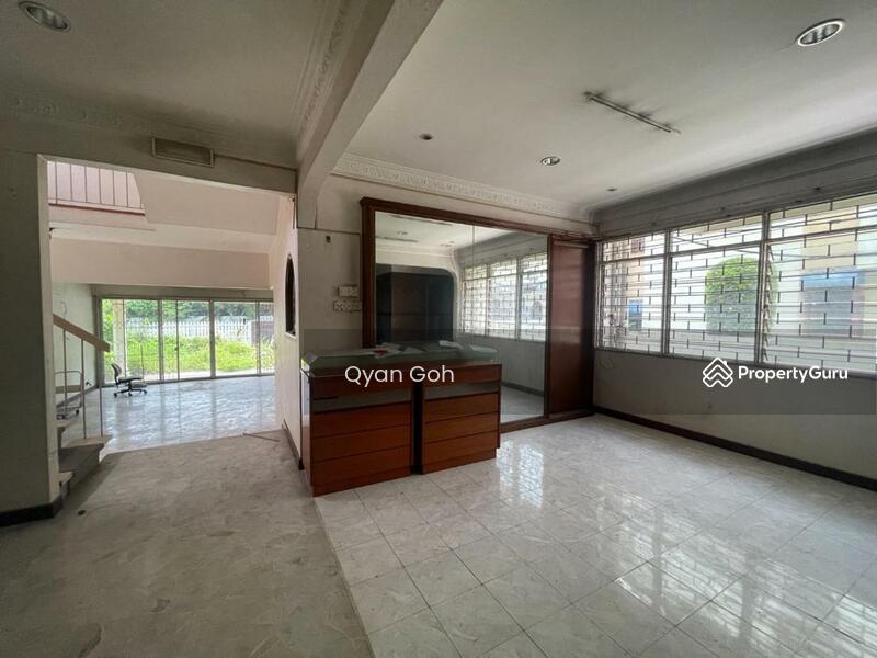 For Rent - Face Main Road COMMERCIAL 2 Sty Bungalow- Jln Masjid Negeri Greenlane