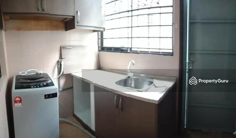 For Sale - BANDAR UTAMA, KAYU ARA, PETALING JAYA.