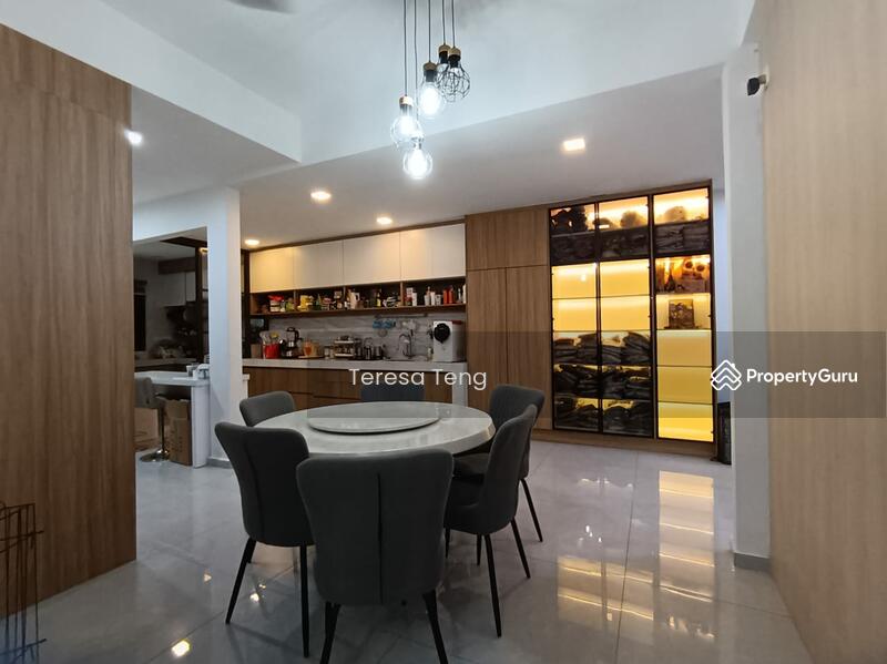 For Sale - Akasia