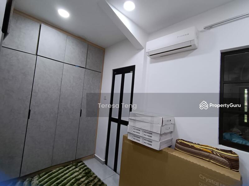 For Sale - Akasia