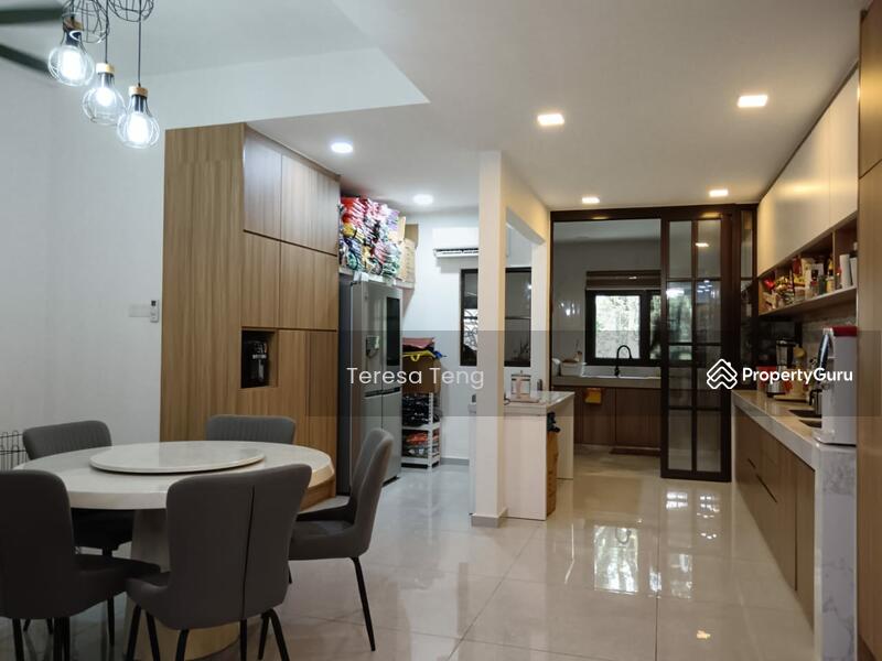 For Sale - Akasia