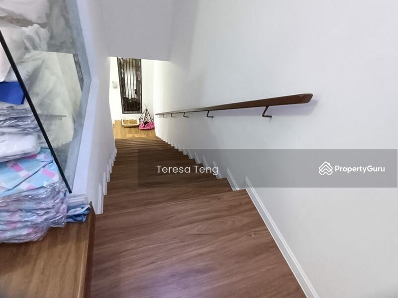 For Sale - Akasia