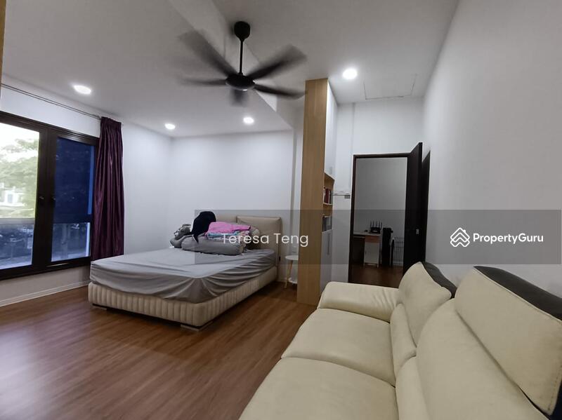 For Sale - Akasia