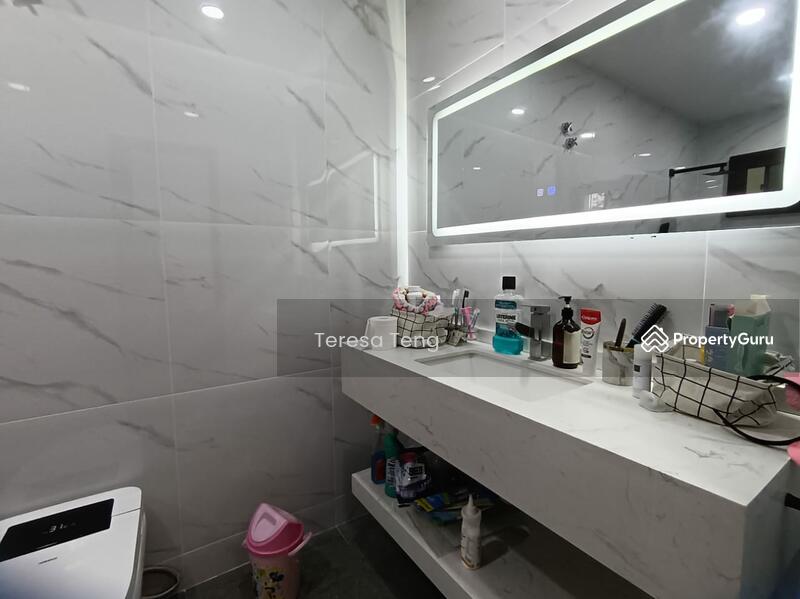 For Sale - Akasia