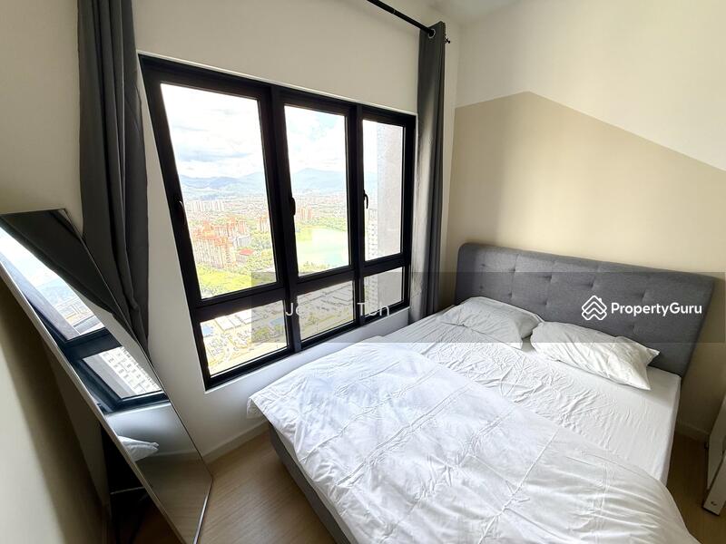 For Rent - M Luna