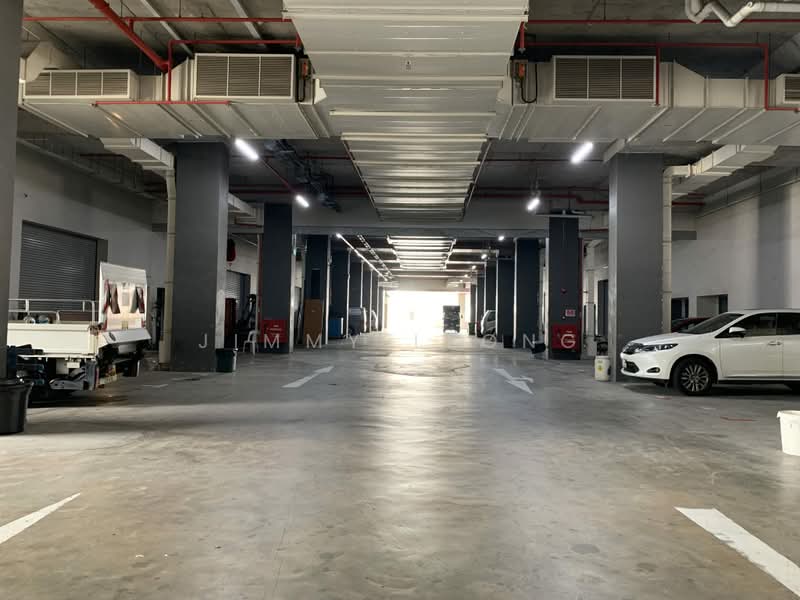 Shop / Office for Sale in Serdang (Seri Kembangan) - Jimmy Leong - Car Park - PropertyGuru.com.my
