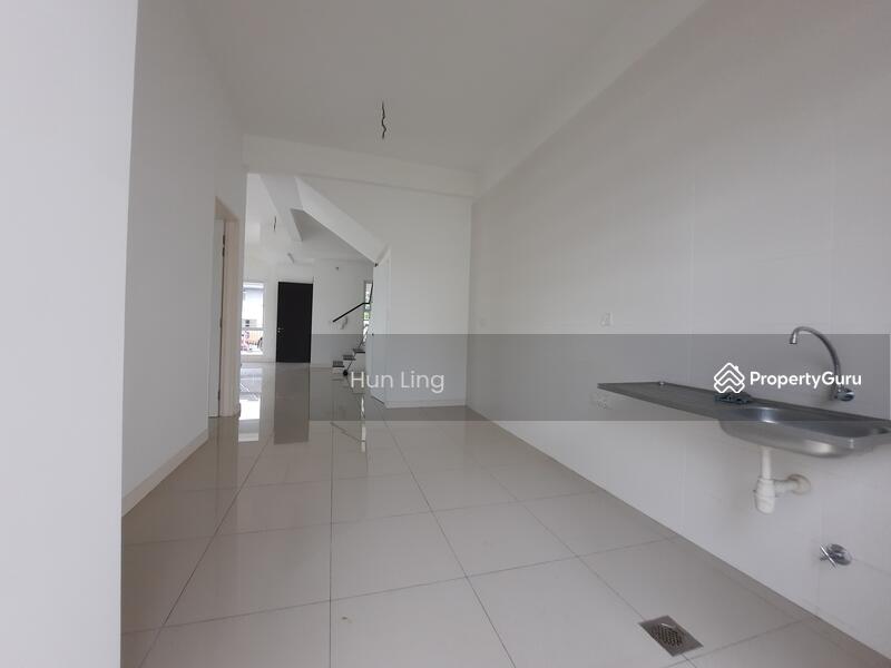 Semi-Detached House for Sale in Puchong (Selangor) - Hun Ling - PropertyGuru.com.my
