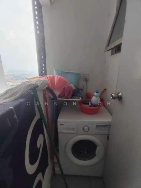 Condominium for Rent at The Wharf Residence - Cannon Koh - Balcony - PropertyGuru.com.my