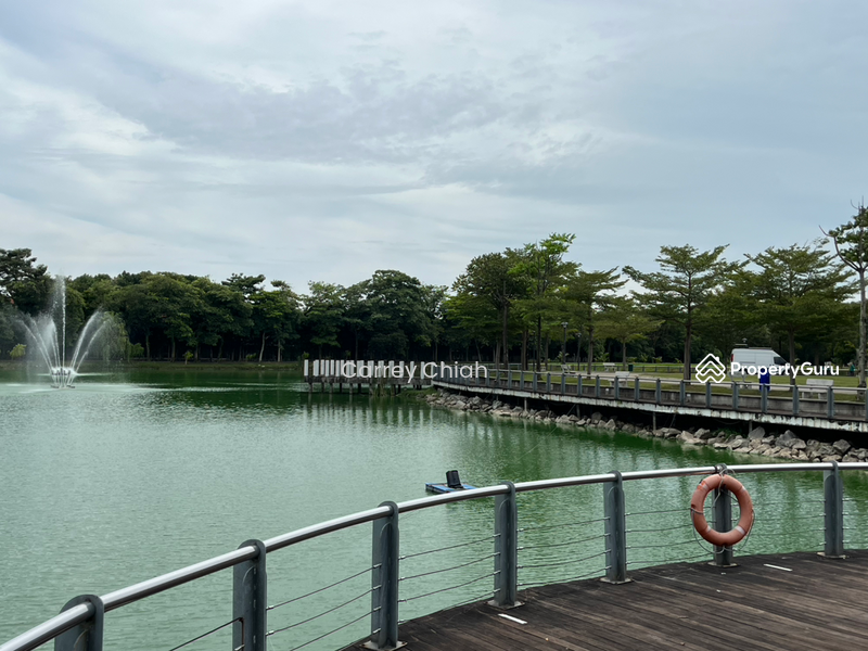 For Sale - 2 storey Corner, Lake Edge Puchong