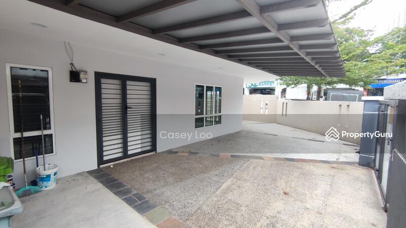 Untuk Dijual - Corner 3 storey House Taman Sr Sinar Kepong Segambut