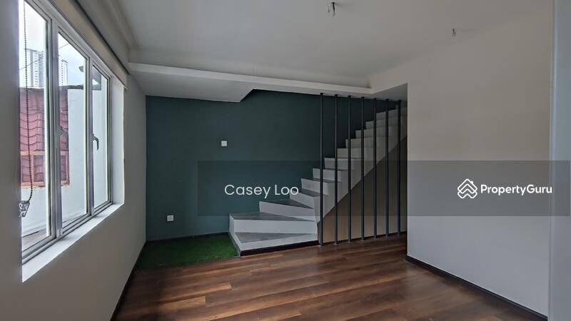 Untuk Dijual - Corner 3 storey House Taman Sr Sinar Kepong Segambut