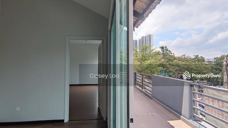 Untuk Dijual - Corner 3 storey House Taman Sr Sinar Kepong Segambut