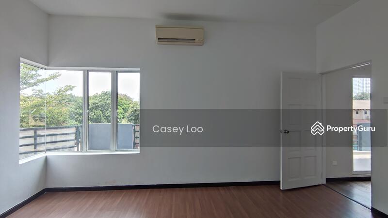 Untuk Dijual - Corner 3 storey House Taman Sr Sinar Kepong Segambut