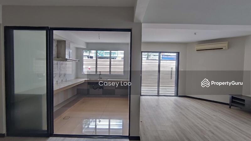 Untuk Dijual - Corner 3 storey House Taman Sr Sinar Kepong Segambut